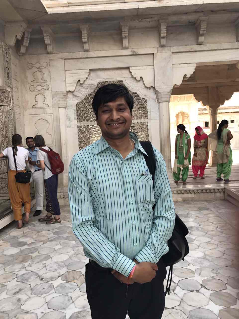 Tour Guide -Taj Mahal - Agra